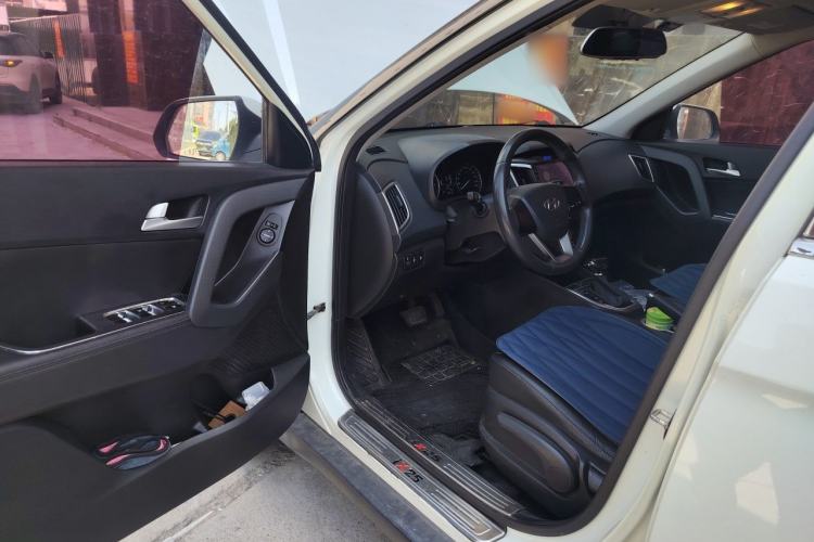 Used Hyundai ix25 2015 1.6L Automatic Two-Wheel Drive Smart GLS Trim Driver Seat