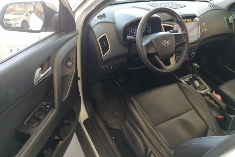 Used Hyundai ix25 2015 1.6L Automatic Two-Wheel Drive Smart GLS Trim Driver Seat