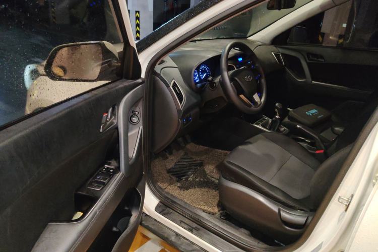 Used Hyundai ix25 2015 1.6L Manual Two-Wheel Drive Fashionable GS Model Driver Seat
