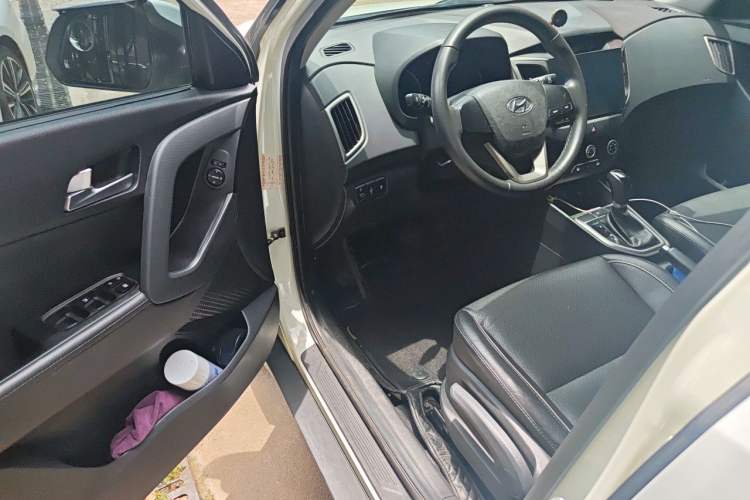 Used Hyundai ix25 2015 1.6L Automatic Two-Wheel Drive Smart GLS Trim Driver Seat