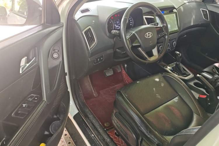 Used Hyundai ix25 2015 1.6L Automatic Two-Wheel Drive Smart GLS Trim Driver Seat