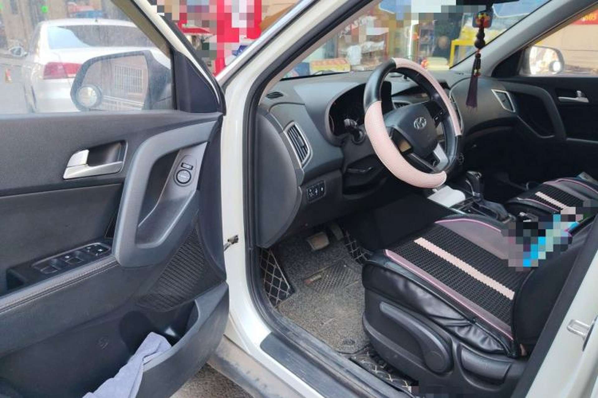 Used Hyundai ix25 2015 1.6L Automatic Two-Wheel Drive Smart GLS Trim Driver Seat