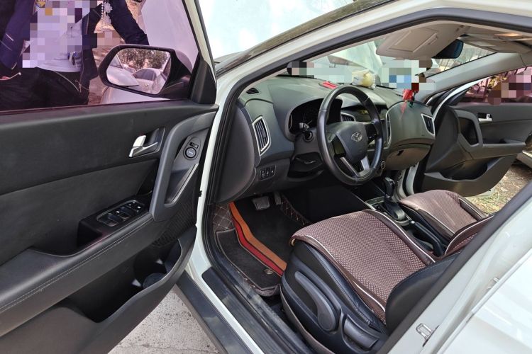 Used Hyundai ix25 2015 1.6L Automatic Two-Wheel Drive Smart GLS Trim Driver Seat