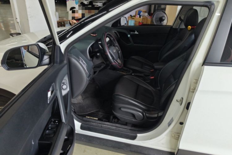 Used Hyundai ix25 2015 1.6L Automatic Two-Wheel Drive Smart GLS Trim Driver Seat