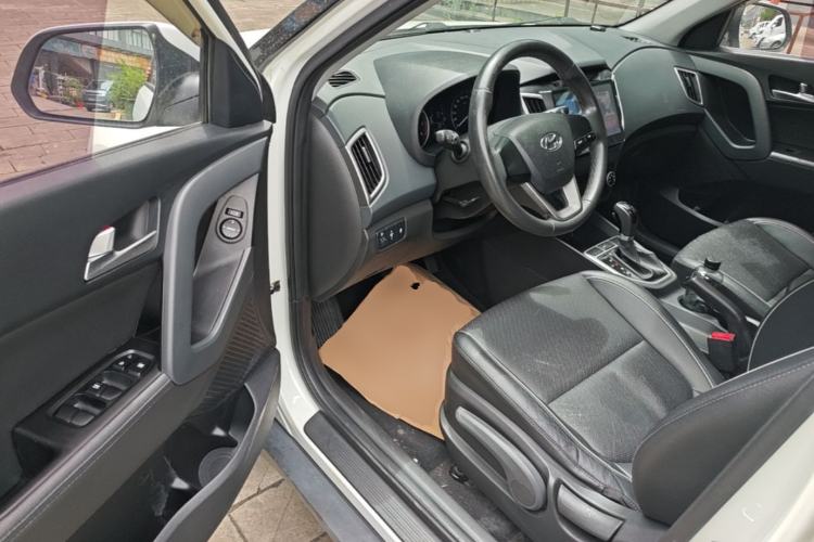 Used Hyundai ix25 2015 1.6L Automatic Two-Wheel Drive Smart GLS Trim Driver Seat