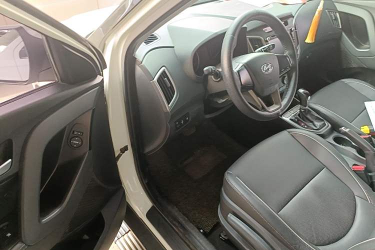Used Hyundai ix25 2015 1.6L Automatic Two-Wheel Drive Smart GLS Trim Driver Seat