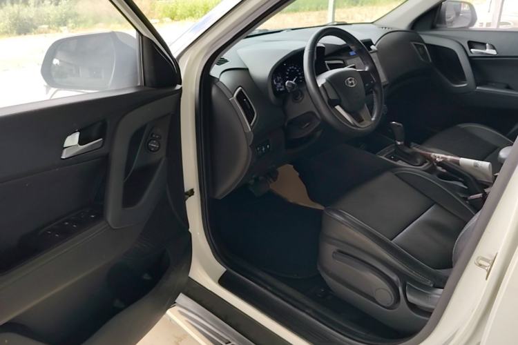 Used Hyundai ix25 2015 1.6L Automatic Two-Wheel Drive Smart GLS Trim Driver Seat