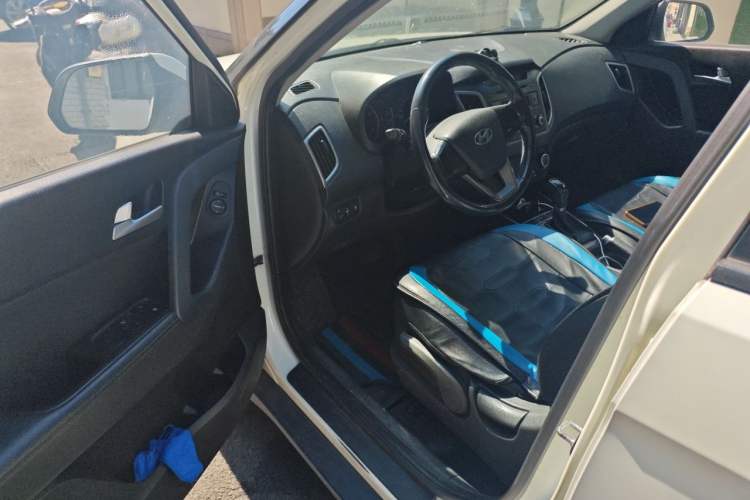 Used Hyundai ix25 2015 1.6L Automatic Two-Wheel Drive Smart GLS Trim Driver Seat
