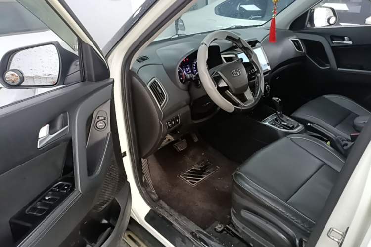 Used Hyundai ix25 2015 1.6L Automatic Two-Wheel Drive Smart GLS Trim Driver Seat