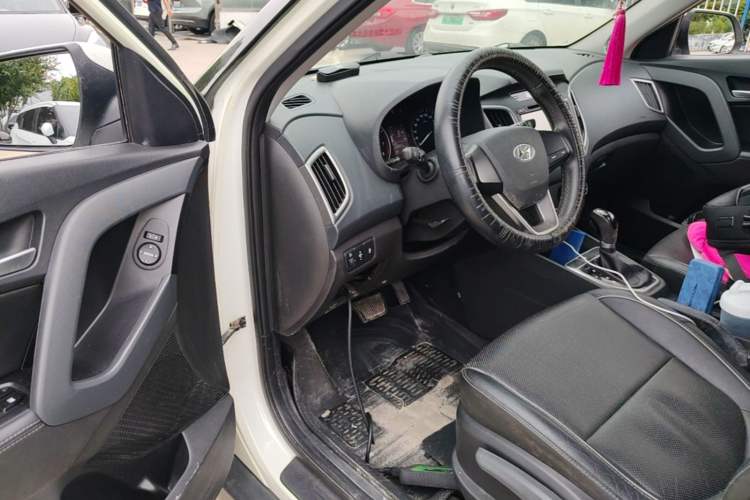 Used Hyundai ix25 2015 1.6L Automatic Two-Wheel Drive Smart GLS Trim Driver Seat