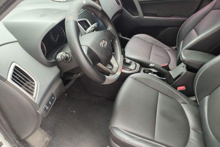 Used Hyundai ix25 2015 1.6L Automatic Two-Wheel Drive Smart GLS Trim Driver Seat