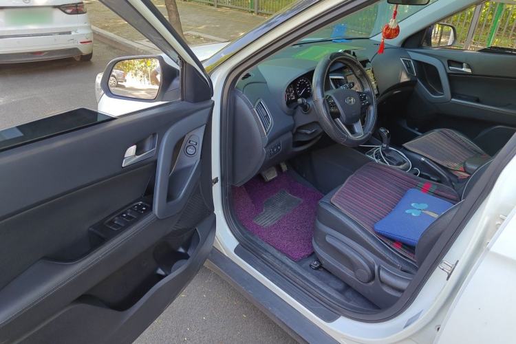Used Hyundai ix25 2015 1.6L Automatic Two-Wheel Drive Smart GLS Trim Driver Seat