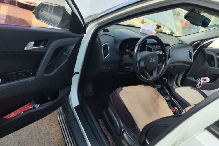Used Hyundai ix25 2015 1.6L Automatic Two-Wheel Drive Smart GLS Trim Driver Seat