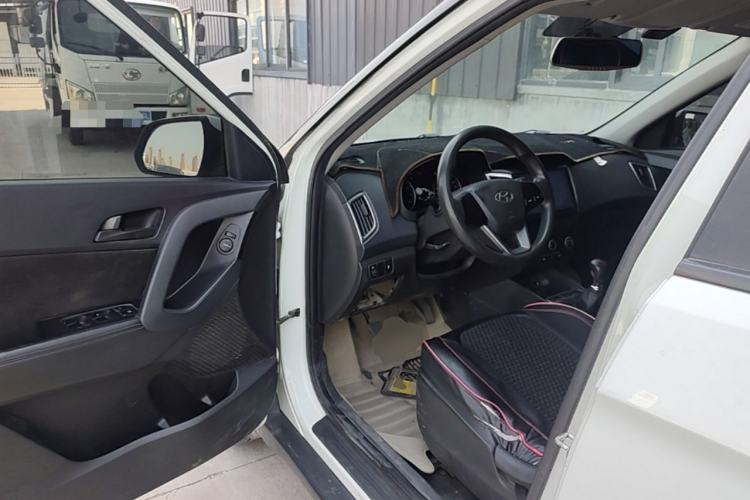 Used Hyundai ix25 2015 1.6L Manual Two-Wheel Drive Fashionable GS Model Driver Seat