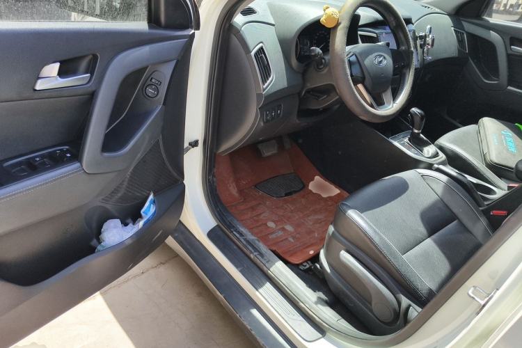 Used Hyundai ix25 2015 1.6L Automatic Two-Wheel Drive Smart GLS Trim Driver Seat
