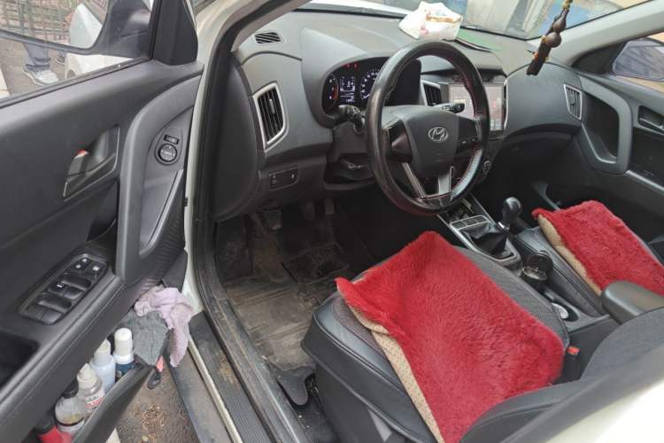 Used Hyundai ix25 2015 1.6L Manual Two-Wheel Drive Fashionable GS Model Driver Seat