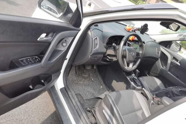Used Hyundai ix25 2015 1.6L Automatic Two-Wheel Drive Smart GLS Trim Driver Seat