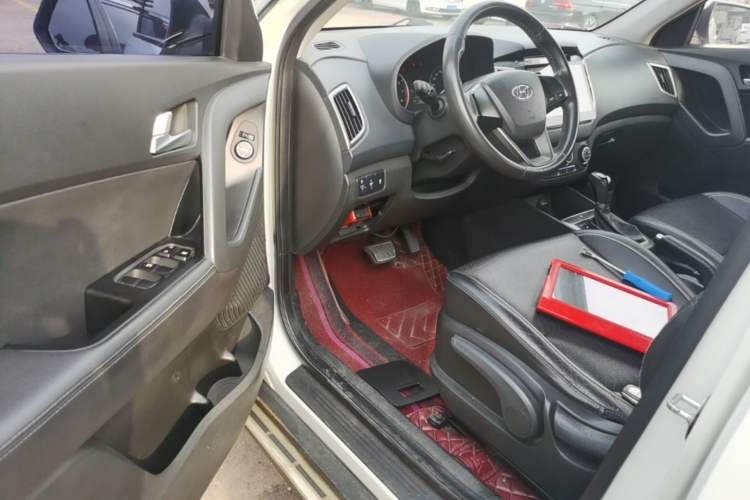 Used Hyundai ix25 2015 1.6L Automatic Two-Wheel Drive Smart GLS Trim Driver Seat