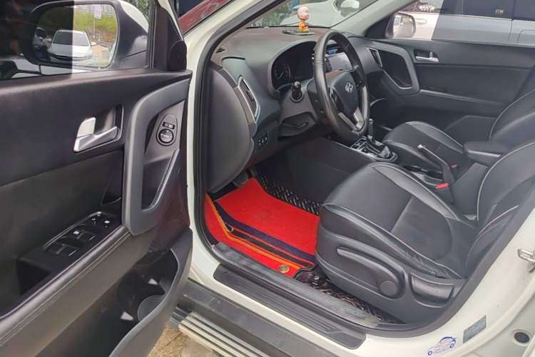 Used Hyundai ix25 2015 1.6L Automatic Two-Wheel Drive Smart GLS Trim Driver Seat