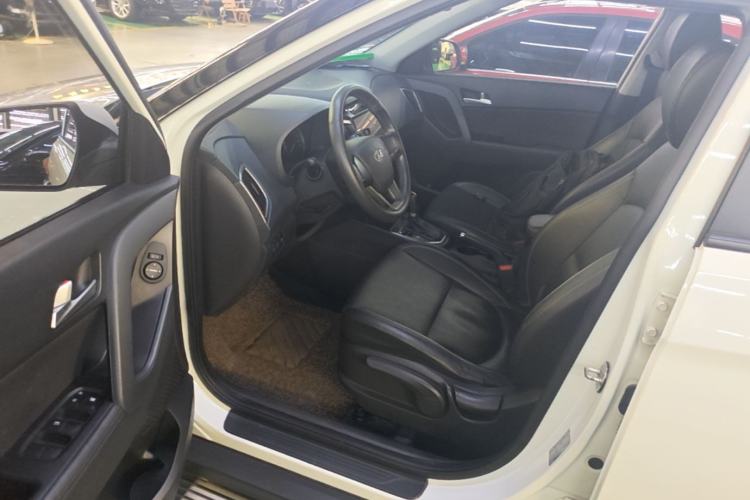 Used Hyundai ix25 2015 1.6L Automatic Two-Wheel Drive Smart GLS Trim Driver Seat