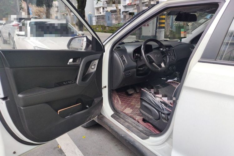 Used Hyundai ix25 2015 1.6L Automatic Two-Wheel Drive Smart GLS Trim Driver Seat