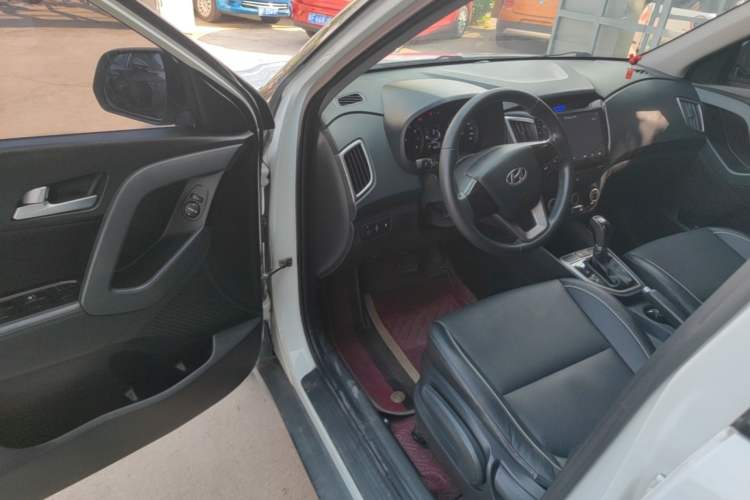 Used Hyundai ix25 2015 1.6L Automatic Two-Wheel Drive Smart GLS Trim Driver Seat
