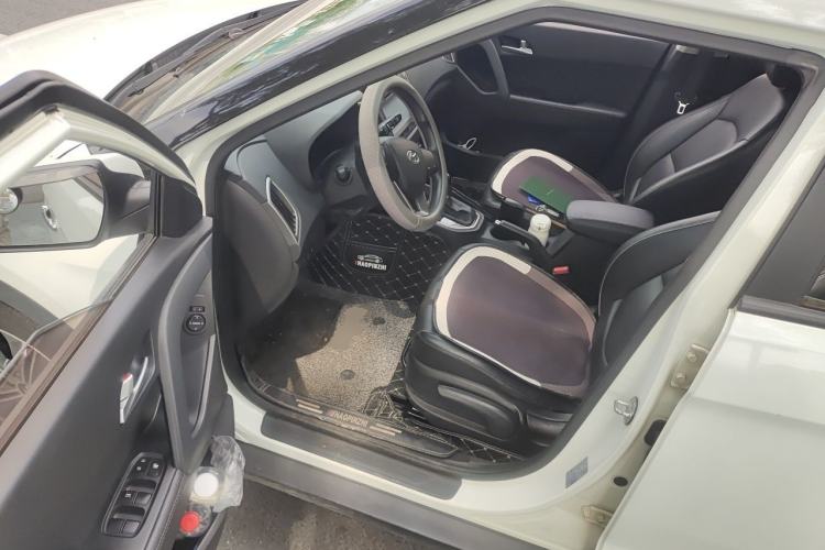 Used Hyundai ix25 2015 1.6L Automatic Two-Wheel Drive Smart GLS Trim Driver Seat