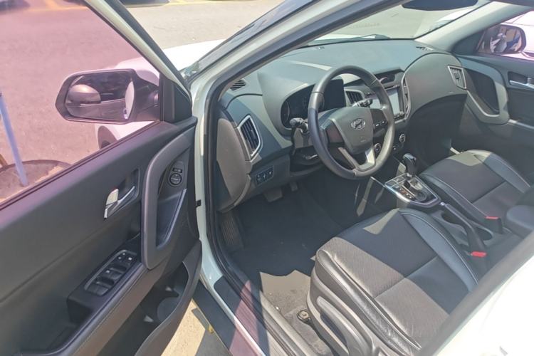 Used Hyundai ix25 2015 1.6L Automatic Two-Wheel Drive Smart GLS Trim Driver Seat