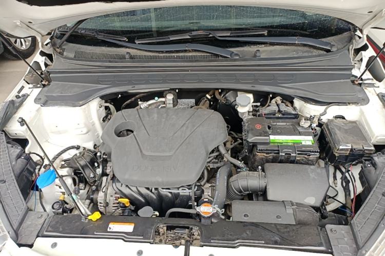 Used Hyundai ix25 2015 1.6L Automatic Two-Wheel Drive Smart GLS Trim Engine Bay