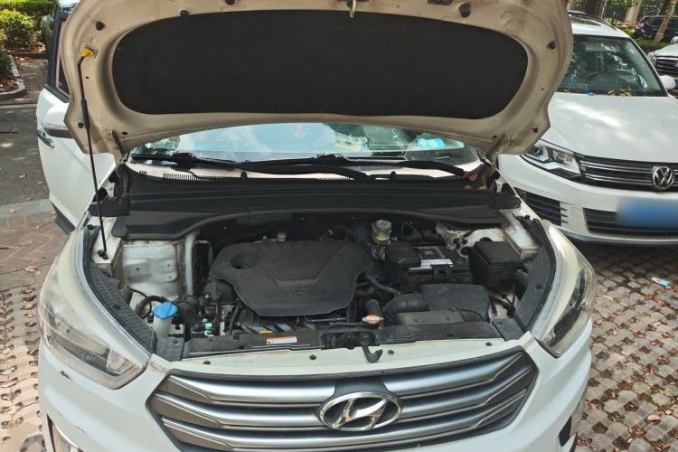 Used Hyundai ix25 2015 1.6L Automatic Two-Wheel Drive Smart GLS Trim Engine Bay