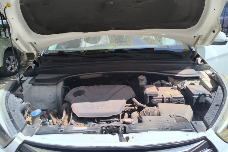 Used Hyundai ix25 2015 1.6L Automatic Two-Wheel Drive Smart GLS Trim Engine Bay