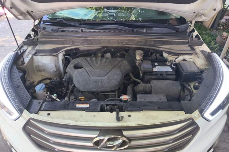 Used Hyundai ix25 2015 1.6L Automatic Two-Wheel Drive Smart GLS Trim Engine Bay