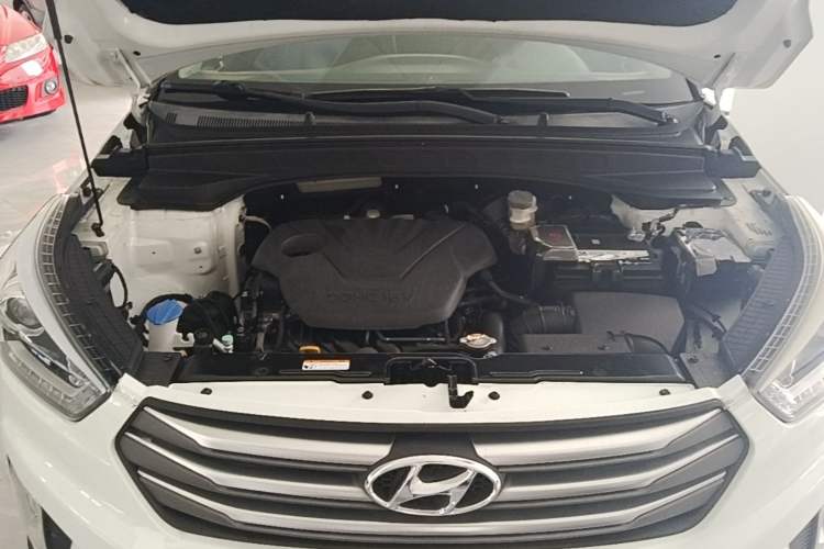 Used Hyundai ix25 2015 1.6L Automatic Two-Wheel-Drive Deluxe DLX Model Engine Bay