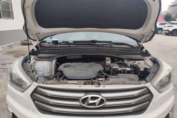 Used Hyundai ix25 2015 1.6L Automatic Two-Wheel Drive Smart GLS Trim Engine Bay