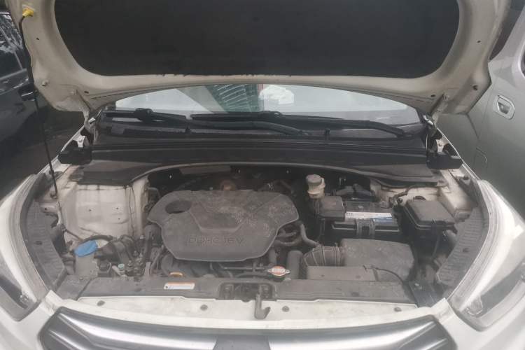 Used Hyundai ix25 2015 1.6L Automatic Two-Wheel Drive Smart GLS Trim Engine Bay