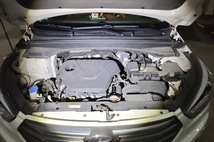 Used Hyundai ix25 2015 1.6L Automatic Two-Wheel-Drive Deluxe DLX Model Engine Bay