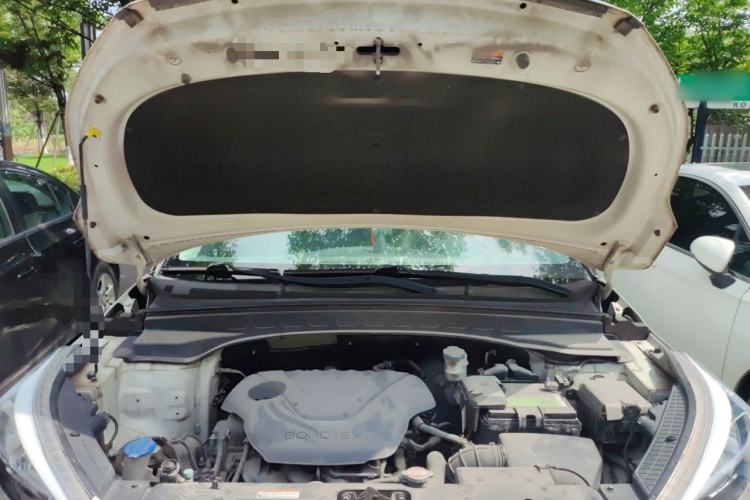 Used Hyundai ix25 2015 1.6L Automatic Two-Wheel Drive Smart GLS Trim Engine Bay