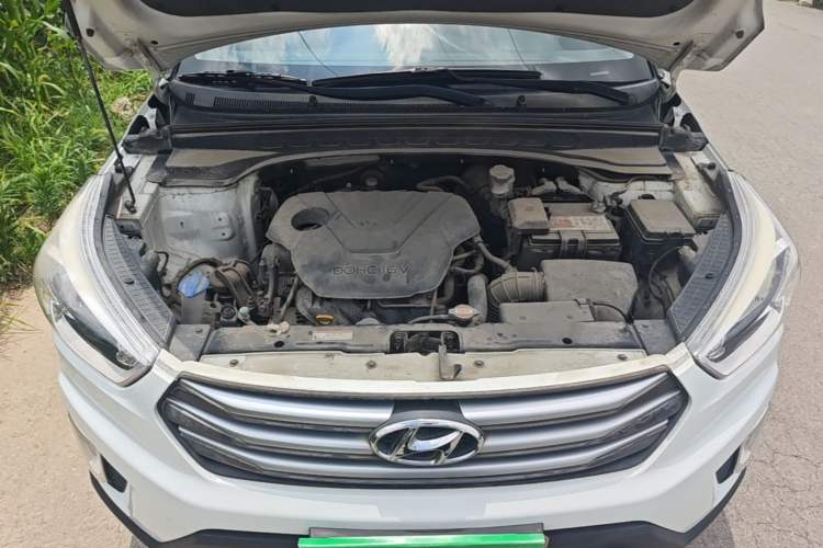 Used Hyundai ix25 2015 1.6L Automatic Two-Wheel Drive Smart GLS Trim Engine Bay