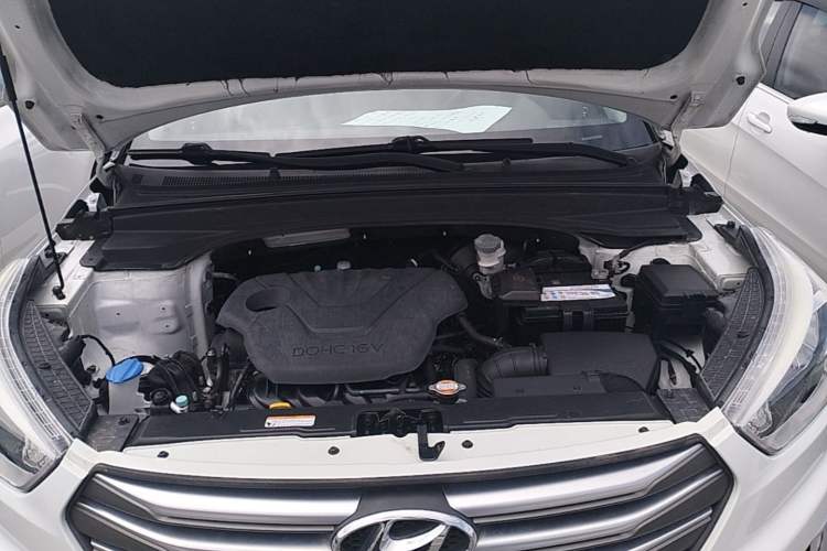 Used Hyundai ix25 2015 1.6L Automatic Two-Wheel Drive Smart GLS Trim Engine Bay