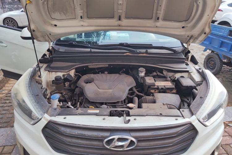 Used Hyundai ix25 2015 1.6L Automatic Two-Wheel Drive Fashionable GS Model Engine Bay