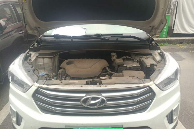 Used Hyundai ix25 2015 1.6L Automatic Two-Wheel Drive Smart GLS Trim Engine Bay