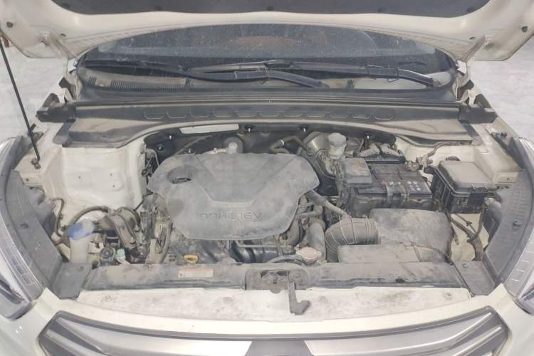 Used Hyundai ix25 2015 1.6L Automatic Two-Wheel Drive Smart GLS Trim Engine Bay