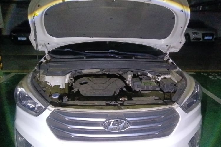 Used Hyundai ix25 2015 1.6L Automatic Two-Wheel Drive Smart GLS Trim Engine Bay