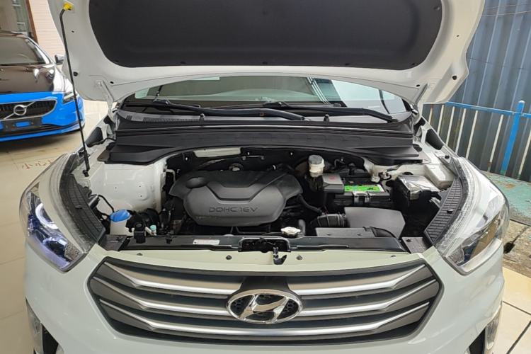 Used Hyundai ix25 2015 1.6L Automatic Two-Wheel Drive Smart GLS Trim Engine Bay