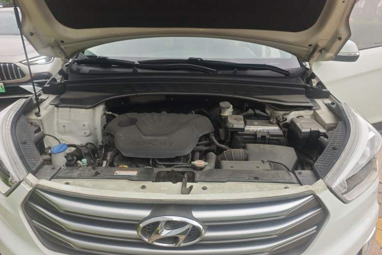 Used Hyundai ix25 2015 1.6L Automatic Two-Wheel Drive Smart GLS Trim Engine Bay