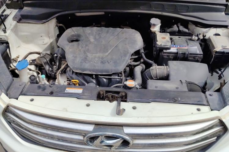 Used Hyundai ix25 2015 1.6L Automatic Two-Wheel-Drive Deluxe DLX Model Engine Bay