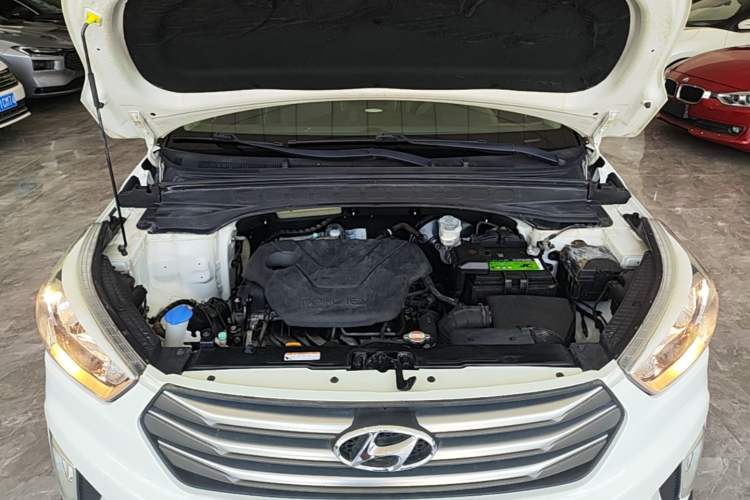 Used Hyundai ix25 2015 1.6L Automatic Two-Wheel Drive Smart GLS Trim Engine Bay