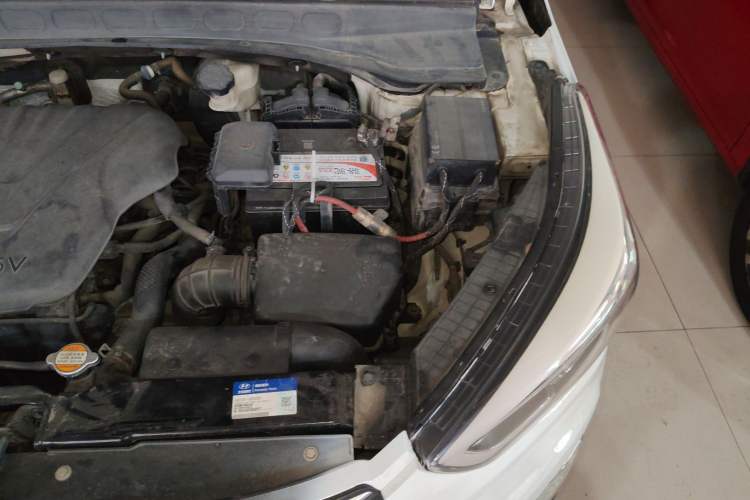 Used Hyundai ix25 2015 1.6L Automatic Two-Wheel Drive Smart GLS Trim Engine Bay Left