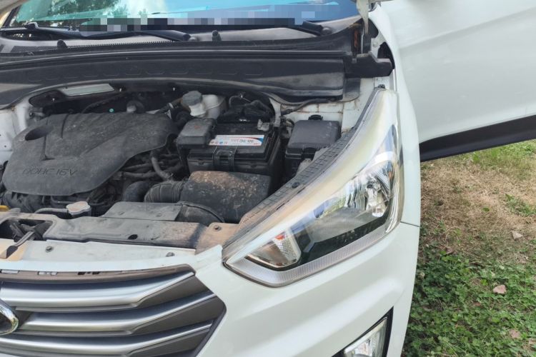 Used Hyundai ix25 2015 1.6L Automatic Two-Wheel Drive Smart GLS Trim Engine Bay Left