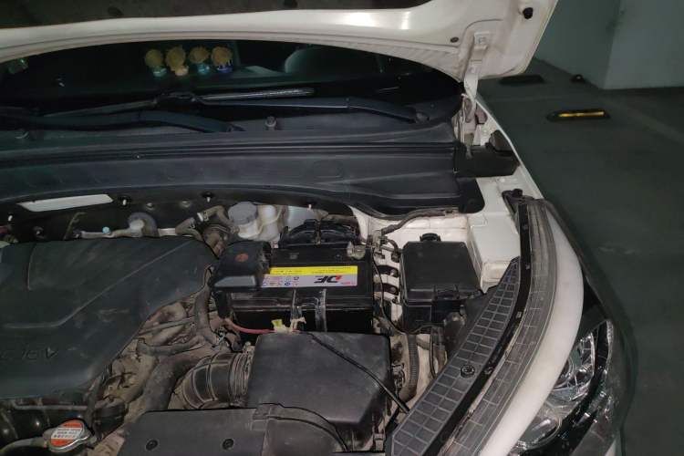 Used Hyundai ix25 2015 1.6L Automatic Two-Wheel Drive Smart GLS Trim Engine Bay Left